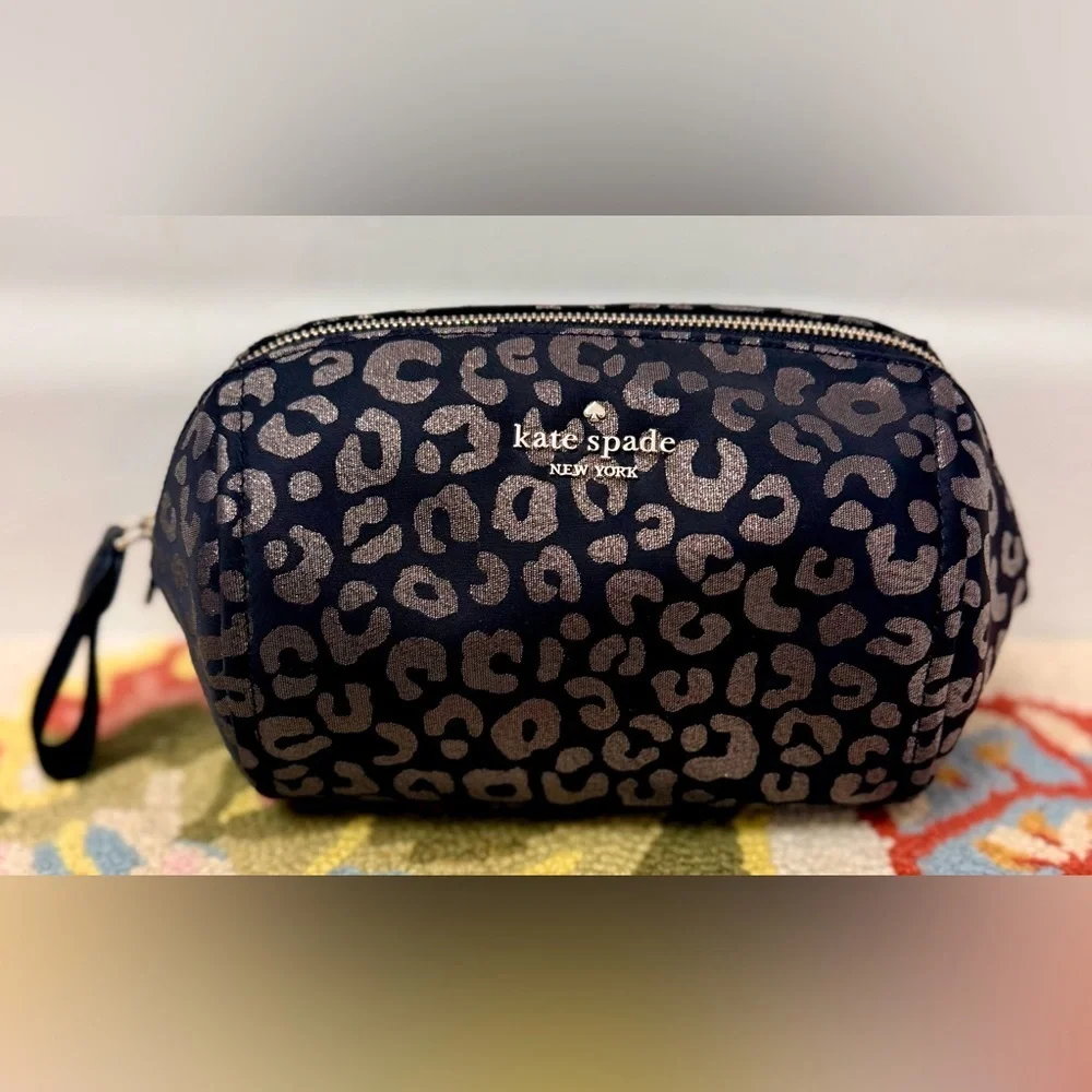 KATE SPADE Chelsea Medium Metallic Black Leopard Print Zip Pouch W/ Wristlet - Picture 2 of 16